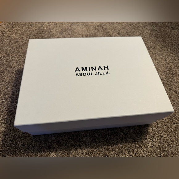 Aminah Abdul Jillil Heart Printed Limited Edition - Picture 7 of 10